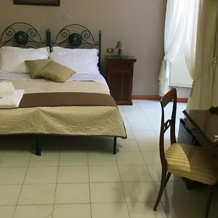 Paradiso Naples
